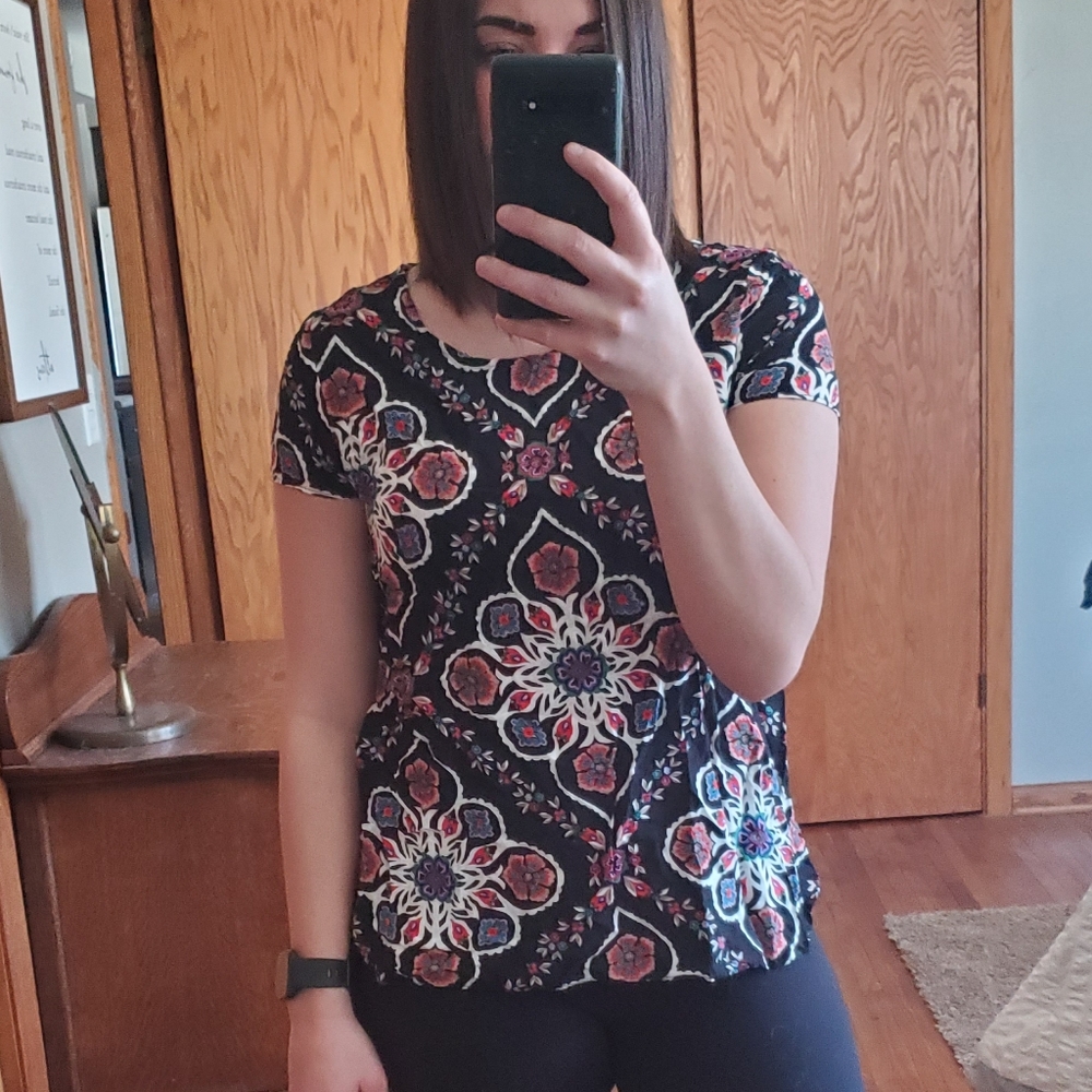 Patterned top